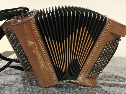 Used Saltarelle accordion - Chaville