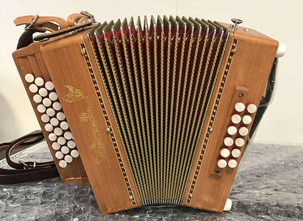 Accordéon d'occasion diatonique Saltarelle modèle NordSud