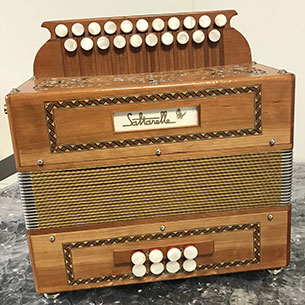 Used Saltarelle Berry diatonic accordion